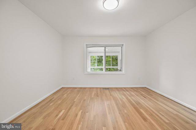 10600 VANTAGE CT, Potomac, MD 20854