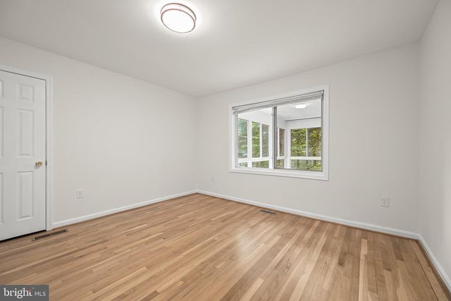 10600 VANTAGE CT, Potomac, MD 20854