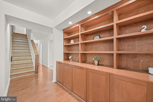 10600 VANTAGE CT, Potomac, MD 20854