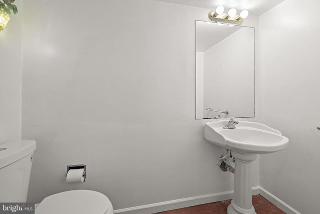 10600 VANTAGE CT, Potomac, MD 20854