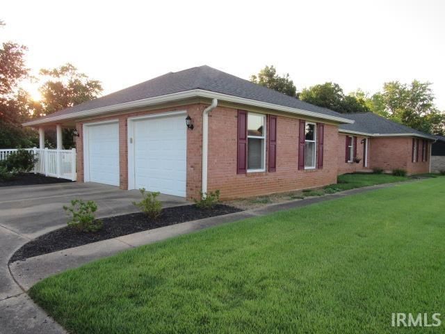 1117 Pinehurst Drive, Mount Vernon, IN 47620
