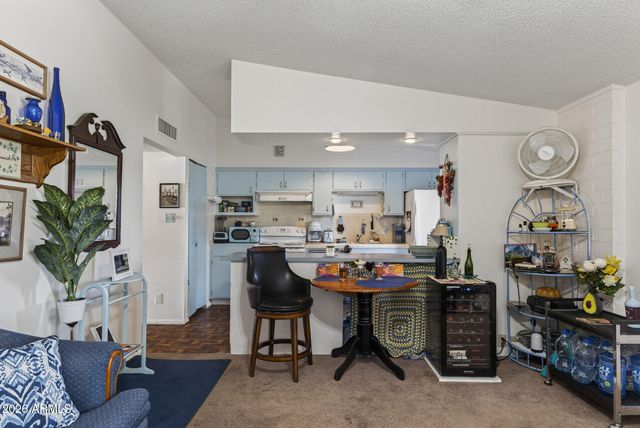 10432 W OAKMONT Drive, Sun City, AZ 85351