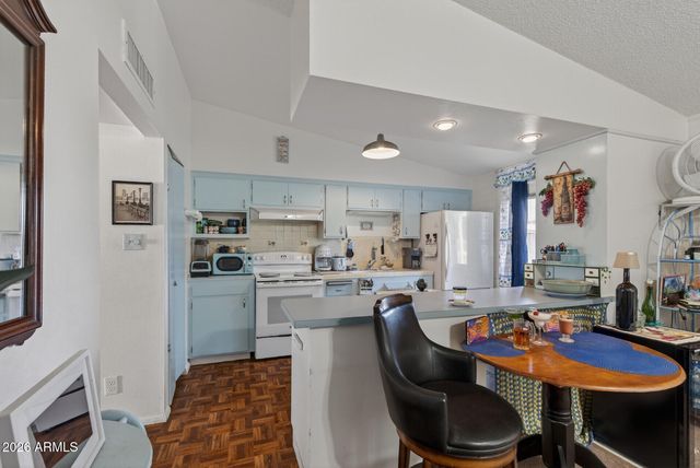 10432 W OAKMONT Drive, Sun City, AZ 85351