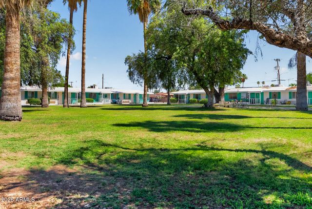 10432 W OAKMONT Drive, Sun City, AZ 85351