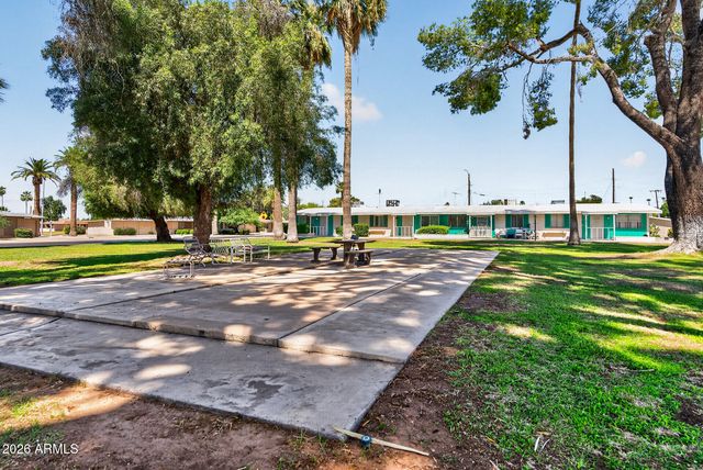 10432 W OAKMONT Drive, Sun City, AZ 85351