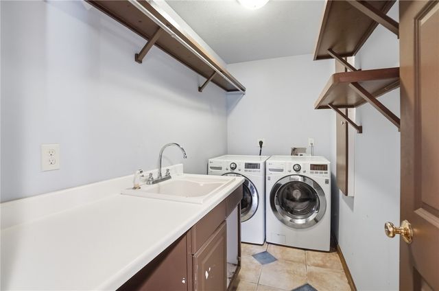 1424 Glen View Road, Yellow Springs Vlg, OH 45387