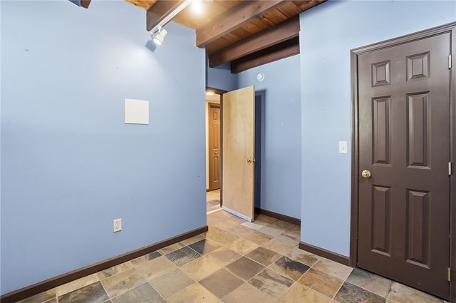1424 Glen View Road, Yellow Springs Vlg, OH 45387