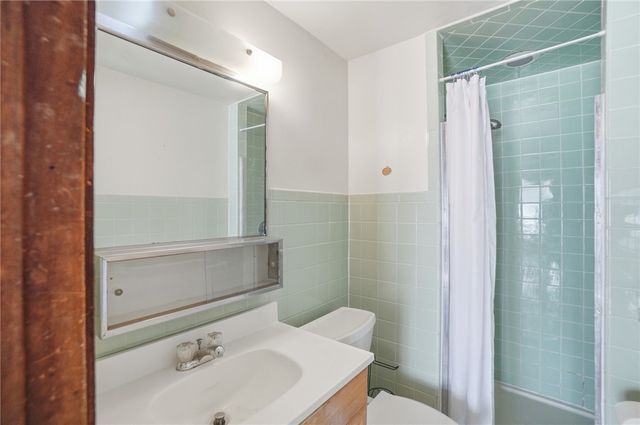 1424 Glen View Road, Yellow Springs Vlg, OH 45387