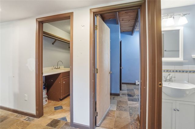 1424 Glen View Road, Yellow Springs Vlg, OH 45387