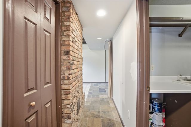 1424 Glen View Road, Yellow Springs Vlg, OH 45387