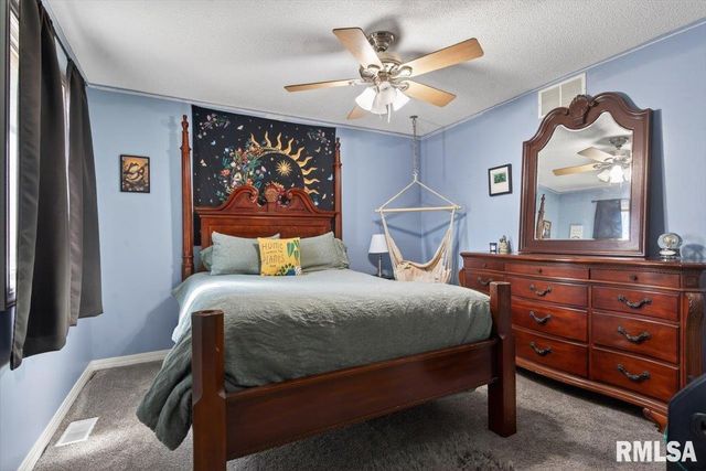 7460 Rolling Oaks Drive, Riverton, IL 62561