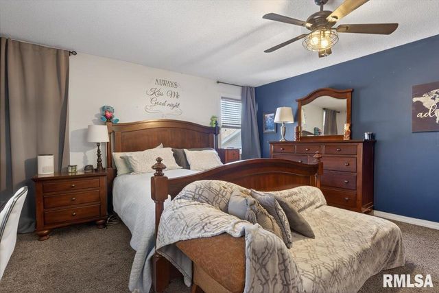 7460 Rolling Oaks Drive, Riverton, IL 62561