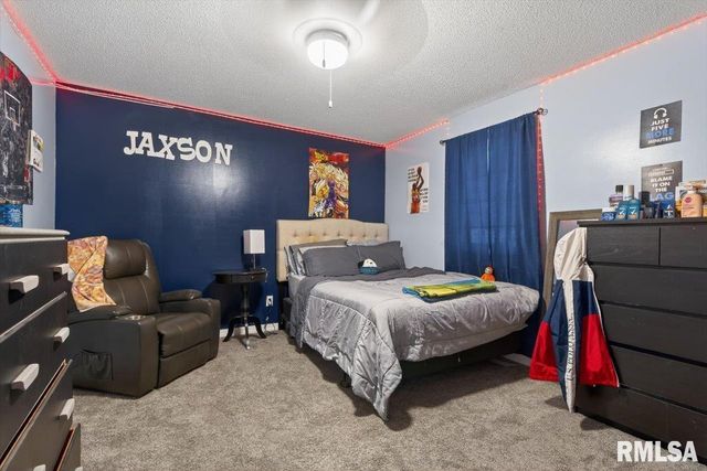 7460 Rolling Oaks Drive, Riverton, IL 62561