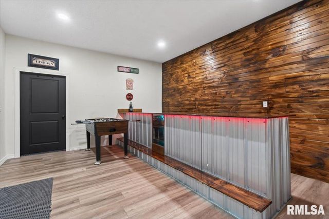 7460 Rolling Oaks Drive, Riverton, IL 62561