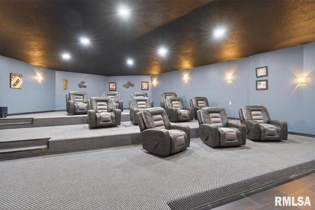 7460 Rolling Oaks Drive, Riverton, IL 62561