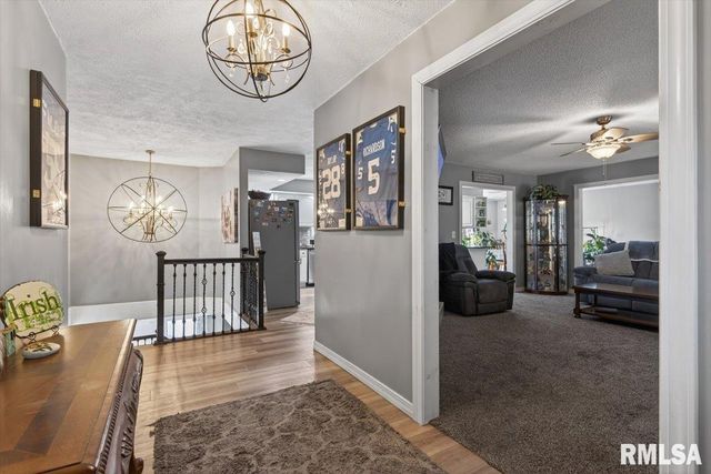 7460 Rolling Oaks Drive, Riverton, IL 62561