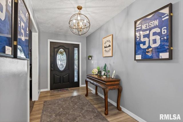 7460 Rolling Oaks Drive, Riverton, IL 62561