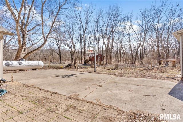 7460 Rolling Oaks Drive, Riverton, IL 62561