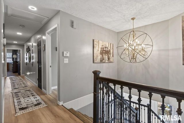 7460 Rolling Oaks Drive, Riverton, IL 62561