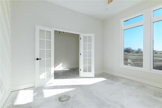 17965 235th Street, Tonganoxie, KS 66086