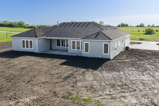 17965 235th Street, Tonganoxie, KS 66086