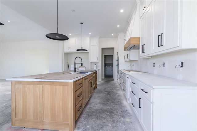 17965 235th Street, Tonganoxie, KS 66086