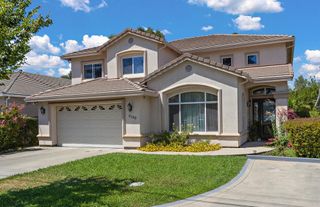 6129 Merry Ln, Carmichael, CA 95608