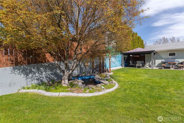 2837 Riviera Boulevard, Malaga, WA 98828