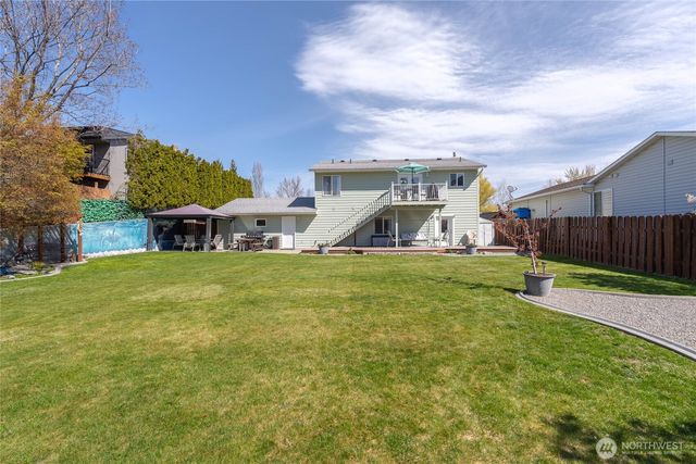 2837 Riviera Boulevard, Malaga, WA 98828