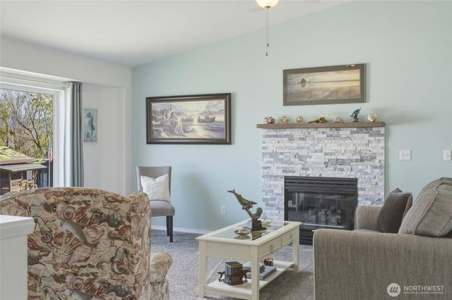 2837 Riviera Boulevard, Malaga, WA 98828