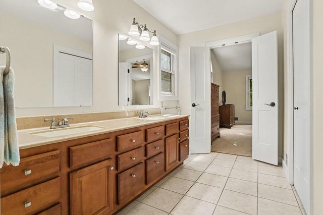 8419 W Op Avenue, Kalamazoo, MI 49009
