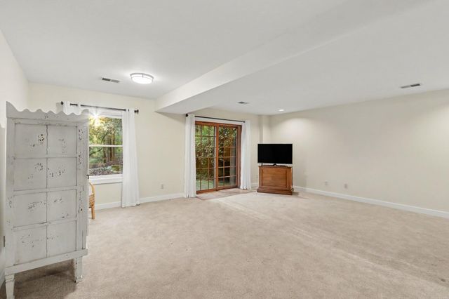 8419 W Op Avenue, Kalamazoo, MI 49009