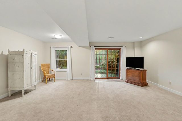 8419 W Op Avenue, Kalamazoo, MI 49009