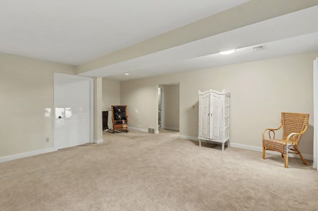8419 W Op Avenue, Kalamazoo, MI 49009