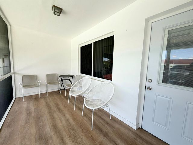 580 Egret Drive 305, Hallandale Beach, FL 33009
