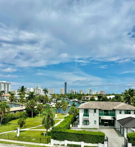 580 Egret Drive 305, Hallandale Beach, FL 33009