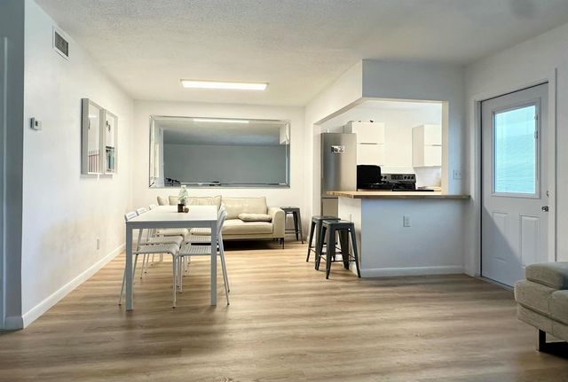 580 Egret Drive 305, Hallandale Beach, FL 33009