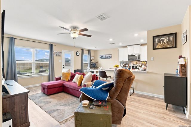 16000 STRATFORD CV, Lytle, TX 78052
