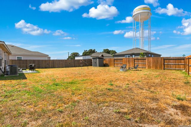 16000 STRATFORD CV, Lytle, TX 78052