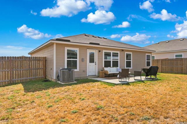 16000 STRATFORD CV, Lytle, TX 78052