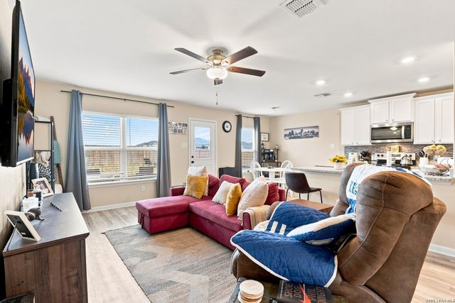 16000 STRATFORD CV, Lytle, TX 78052