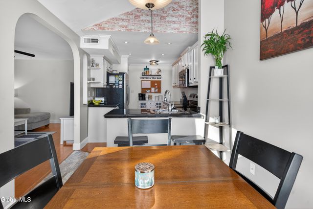 21 Ziemke Farm Lane, Cohoes, NY 12047