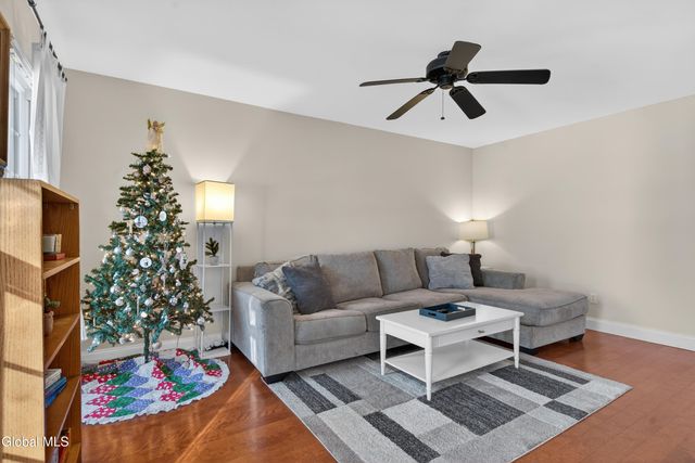 21 Ziemke Farm Lane, Cohoes, NY 12047