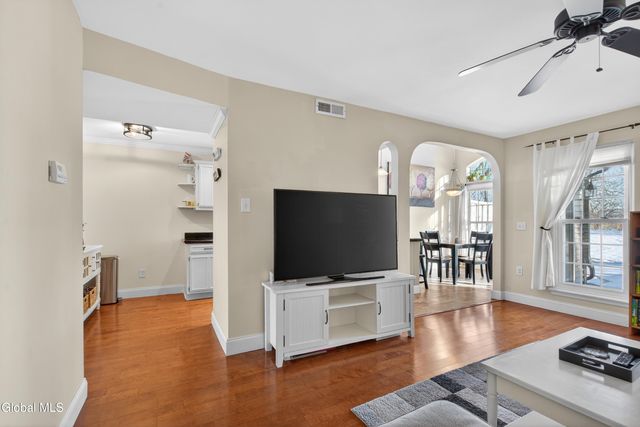 21 Ziemke Farm Lane, Cohoes, NY 12047