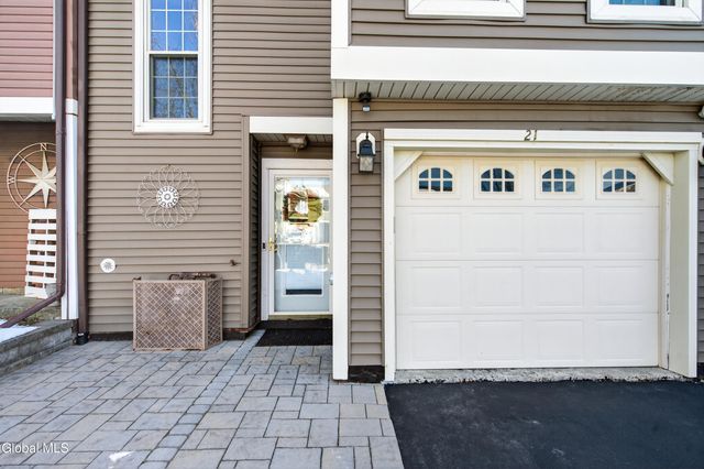 21 Ziemke Farm Lane, Cohoes, NY 12047