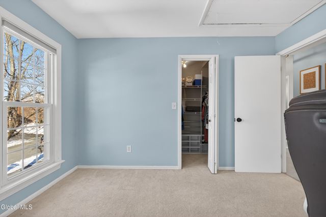 21 Ziemke Farm Lane, Cohoes, NY 12047