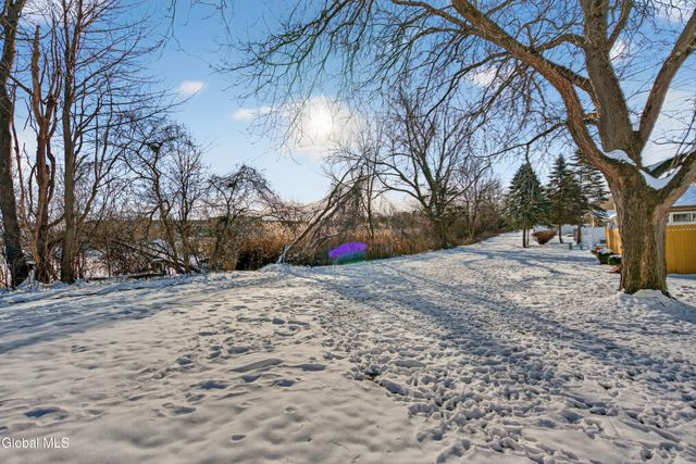 21 Ziemke Farm Lane, Cohoes, NY 12047