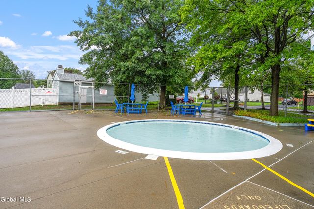 21 Ziemke Farm Lane, Cohoes, NY 12047