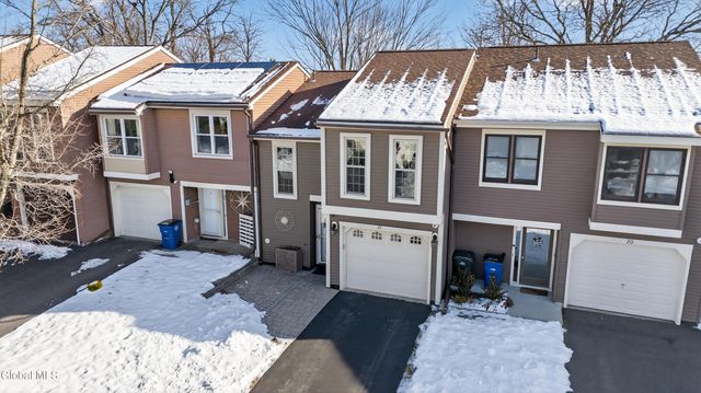 21 Ziemke Farm Lane, Cohoes, NY 12047