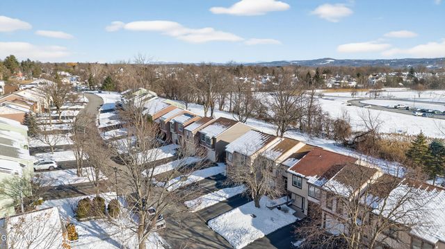 21 Ziemke Farm Lane, Cohoes, NY 12047